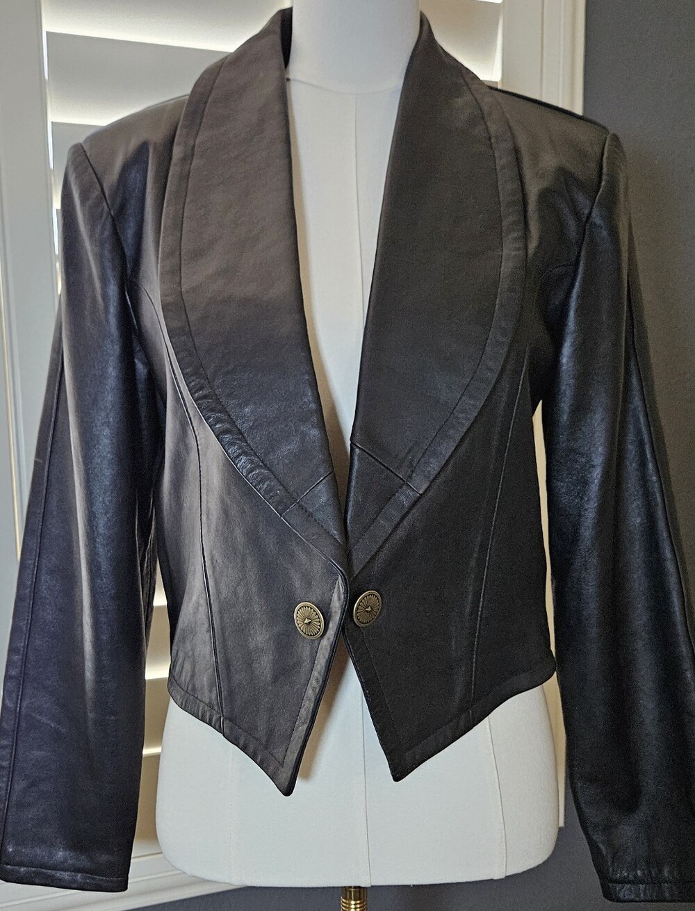 VINTAGE 1980's WANTED BY OUTLAWS, CROPPED BLACK LEATHER BLAZER